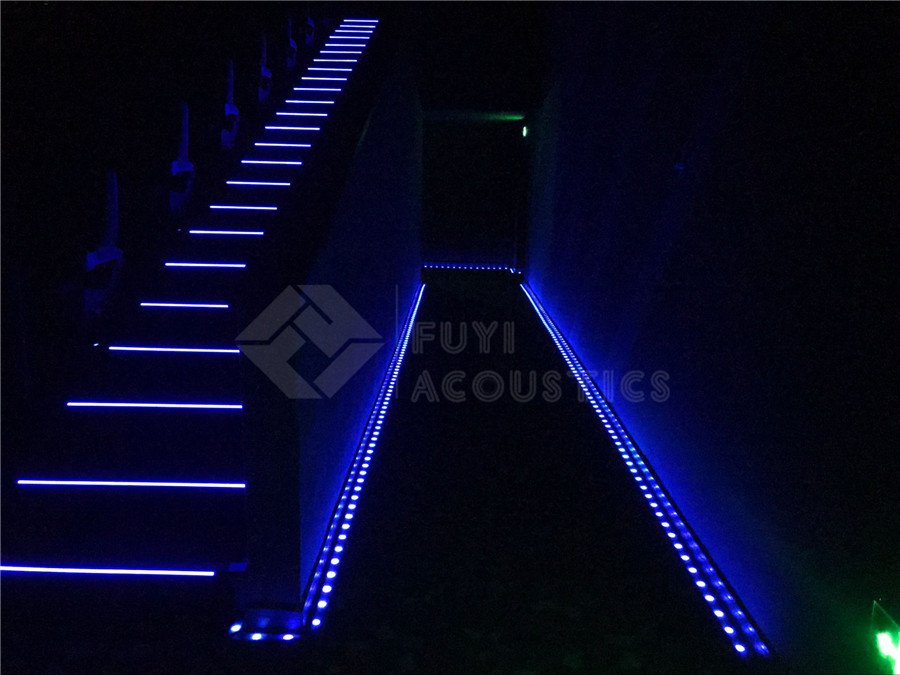 影院臺階、通道燈